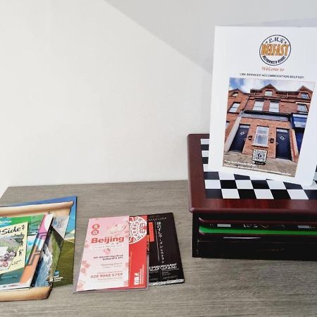 Lmk, 2 Bedroom Apartment, With Roof Terrace, Free Parking, Ev Charger, Great Location. Belfast Esterno foto